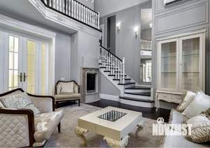 Дом 360м², 2-этажный, участок 15 сот.  