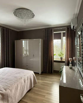 Дом 500м², 3-этажный, участок 16 сот.  