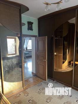 Коттедж 477м², 3-этажный, участок 20 сот.  