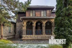 Дом 600м², 2-этажный, участок 15 сот.  