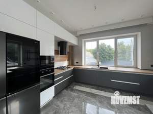 Коттедж 623м², 2-этажный, участок 10 сот.  