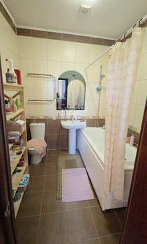 Дом 184м², 2-этажный, участок 4 сот.  