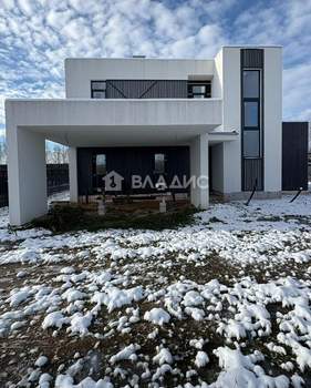 Дом 190м², 2-этажный, участок 9 сот.  