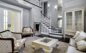 Дом 360м², 3-этажный, участок 0 сот.  