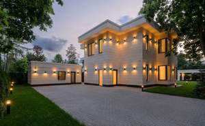 Дом 250м², 2-этажный, участок 10 сот.  