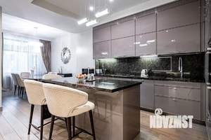 Таунхаус 300м², 3-этажный, участок 5 сот.  