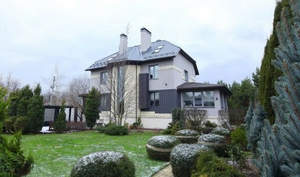 Дом 500м², 3-этажный, участок 16 сот.  