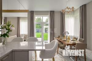 Дом 250м², 2-этажный, участок 10 сот.  