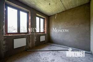 Дом 635м², 3-этажный, участок 18 сот.  