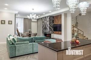 Таунхаус 290м&sup2;, 3-этажный, участок 7 сот.  