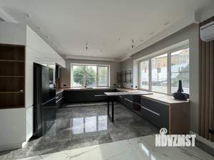 Коттедж 623м², 2-этажный, участок 10 сот.  