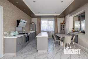 Коттедж 280м², 2-этажный, участок 17 сот.  