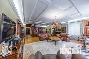 Дом 541м², 2-этажный, участок 28 сот.  