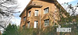 Коттедж 580м², 3-этажный, участок 20 сот.  