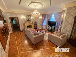 Коттедж 500м², 3-этажный, участок 25 сот.  