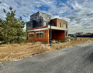 Дом 372м², 3-этажный, участок 10 сот.  