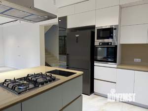 Дом 210м², 2-этажный, участок 6 сот.  