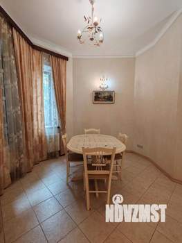 Коттедж 370м², 2-этажный, участок 16 сот.  