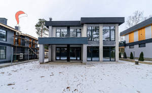 Дом 450м&sup2;, 2-этажный, участок 10 сот.  