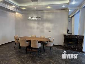 Таунхаус 440м², 3-этажный, участок 5 сот.  