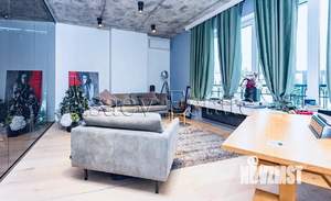 Таунхаус 330м², 3-этажный, участок 7 сот.  