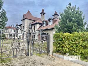 Коттедж 720м², 2-этажный, участок 28 сот.  