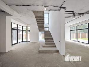 Дом 340м², 2-этажный, участок 8 сот.  