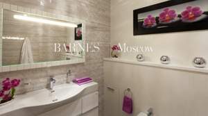 Дом 1860м², 2-этажный, участок 55 сот.  