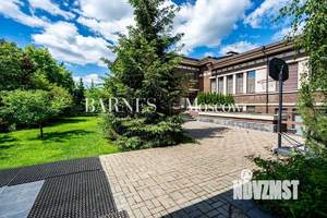 Дом 600м&sup2;, 2-этажный, участок 20 сот.  