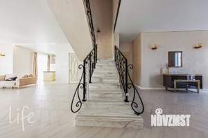 Дом 436м², 2-этажный, участок 18 сот.  