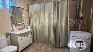 Коттедж 250м&sup2;, 3-этажный, участок 6 сот.  