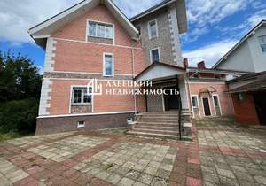 Дом 610м², 3-этажный, участок 14 сот.  