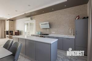 Коттедж 280м², 2-этажный, участок 17 сот.  