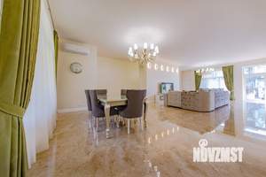 Дом 328м&sup2;, 1-этажный, участок 16 сот.  