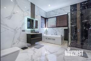 Дом 590м², 2-этажный, участок 15 сот.  
