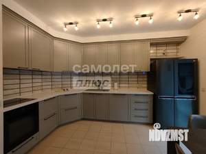 Дом 555м², 3-этажный, участок 29 сот.  