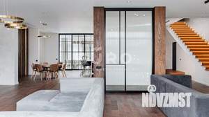 Дом 900м&sup2;, 2-этажный, участок 7 сот.  