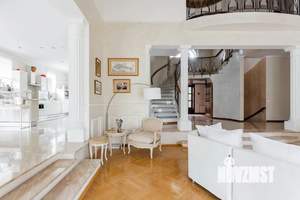 Дом 750м², 2-этажный, участок 50 сот.  