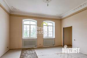 Дом 1500м², 4-этажный, участок 59 сот.  