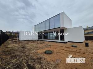 Дом 585м², 2-этажный, участок 18 сот.  