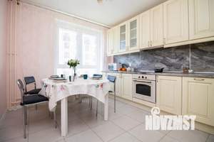 3-к квартира, посуточно, 81м2, 1/33 этаж