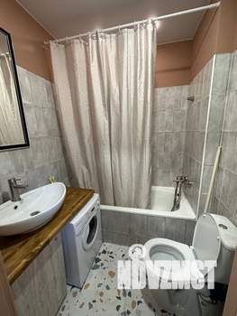 Студия квартира, посуточно, 25м2, 1/8 этаж