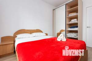 1-к квартира, посуточно, 40м2, 3/25 этаж