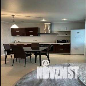 1-к квартира, посуточно, 60м2, 1/1 этаж