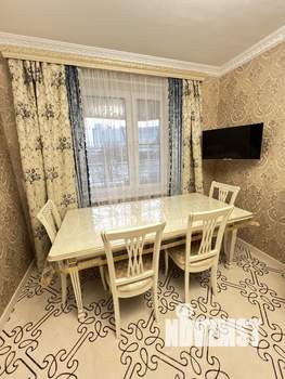 4-к квартира, на длительный срок, 131м2, 3/25 этаж