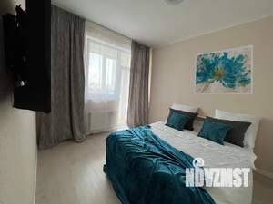 2-к квартира, посуточно, 55м2, 20/32 этаж