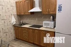 1-к квартира, посуточно, 42м2, 4/25 этаж