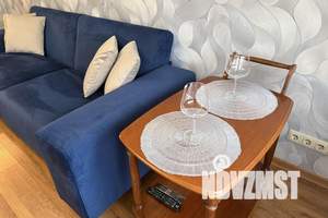 1-к квартира, посуточно, 42м2, 8/17 этаж