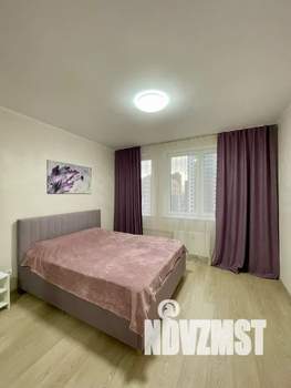 1-к квартира, посуточно, 40м2, 14/23 этаж