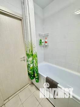 Студия квартира, посуточно, 24м2, 1/25 этаж